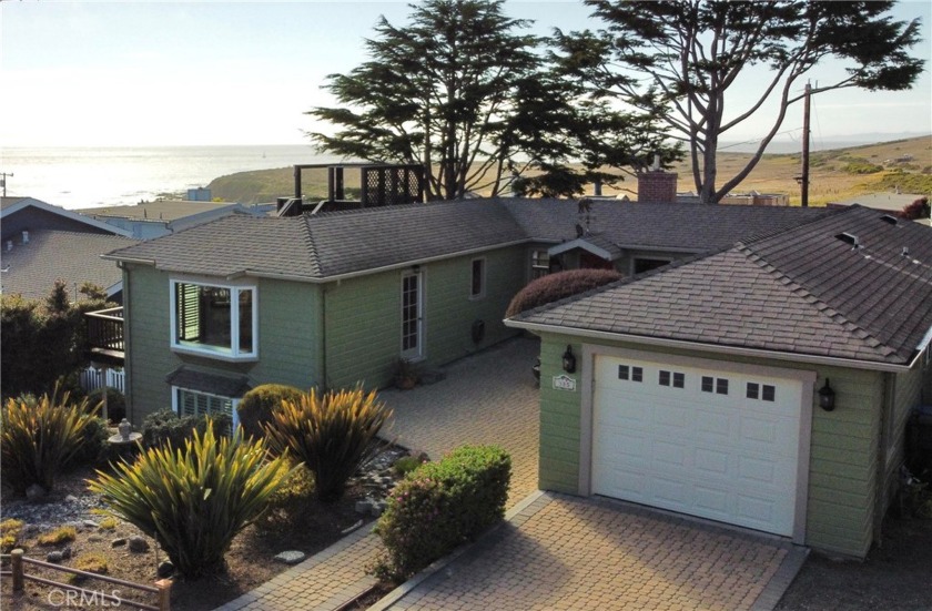 This enchanting home by the sea has a vintage cottage feel; from - Beach Home for sale in Cambria, California on Beachhouse.com