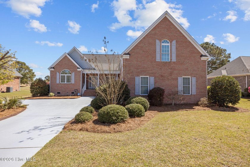 This stately home, ideally positioned along the 18th fairway in - Beach Home for sale in New Bern, North Carolina on Beachhouse.com