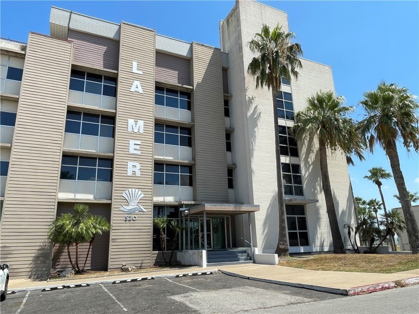 Dreaming of a condo with spectacular views, dream no more! This - Beach Condo for sale in Corpus Christi, Texas on Beachhouse.com