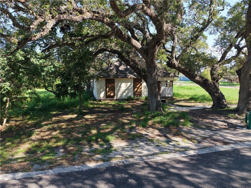 Prime investor opportunity with built in equity. This 3-bed - Beach Home for sale in Aransas Pass, Texas on Beachhouse.com