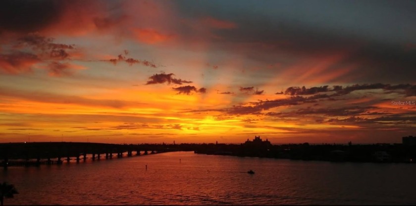 Your wait is over--your spot in Paradise is ready! Welcome to - Beach Condo for sale in St. Petersburg, Florida on Beachhouse.com