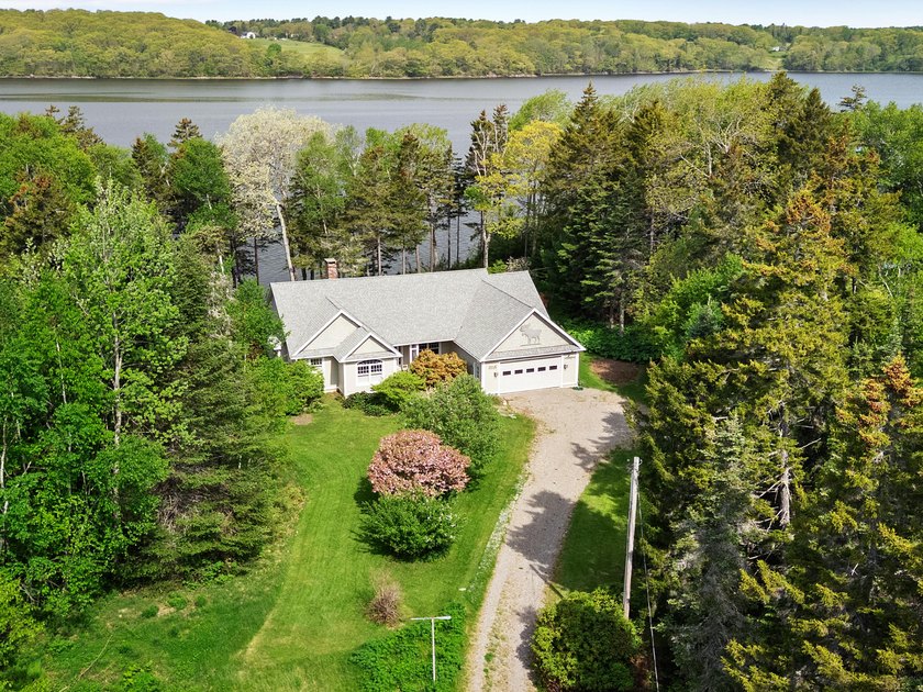 Enjoy peaceful coastal living from this beautifully maintained - Beach Home for sale in South Thomaston, Maine on Beachhouse.com