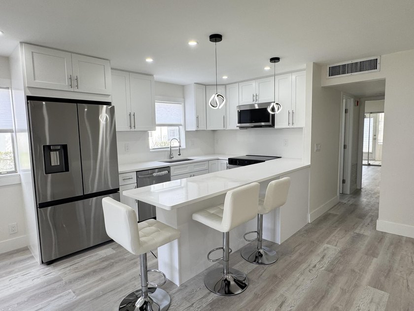 Stunning fully reimagined 2/2 condo in the highly desired - Beach Condo for sale in Delray Beach, Florida on Beachhouse.com