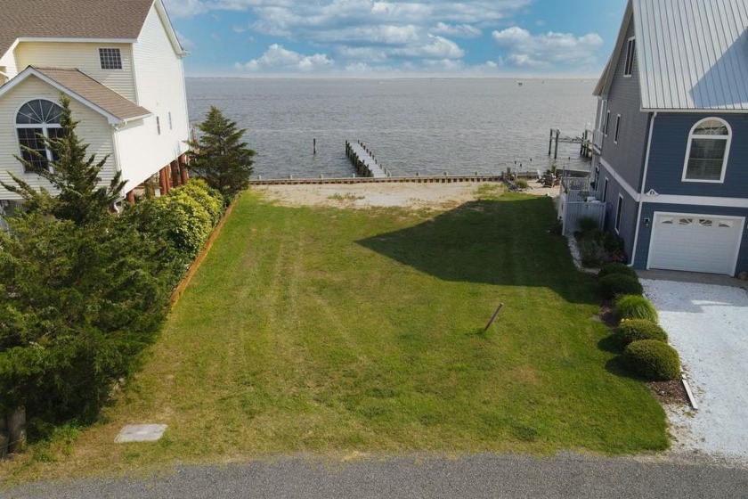 3/1319 Direct Bay Front lot with approximately 65' of vinyl - Beach Lot for sale in Greenbackville, Virginia on Beachhouse.com