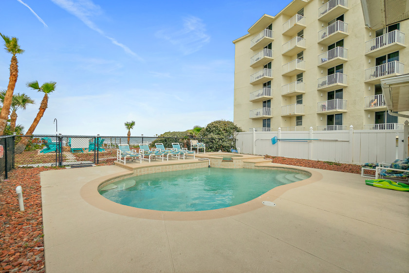 Direct Oceanfront, 5 bed, 4 bath, Pool, Hot Tub, Firepit, Huge - Beach Vacation Rentals in Ormond Beach, Florida on Beachhouse.com