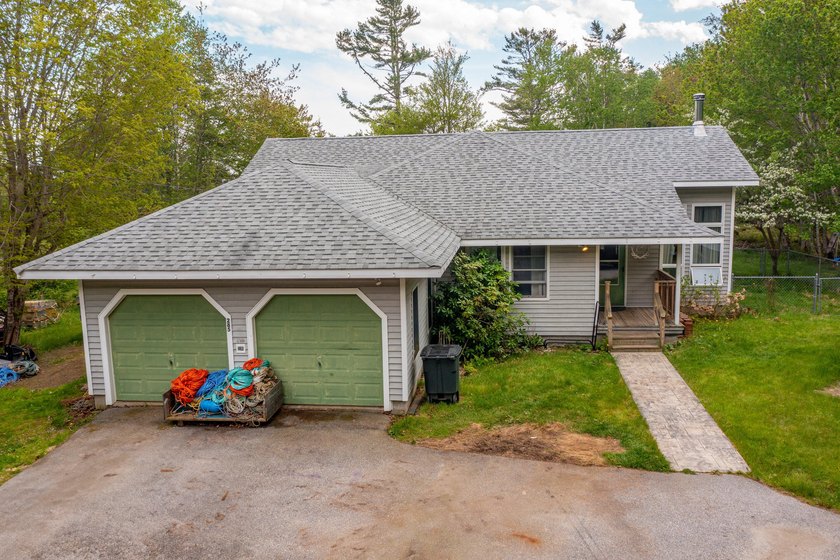 Nestled on 1.22 acres just outside the scenic fishing village of - Beach Home for sale in Saint George, Maine on Beachhouse.com