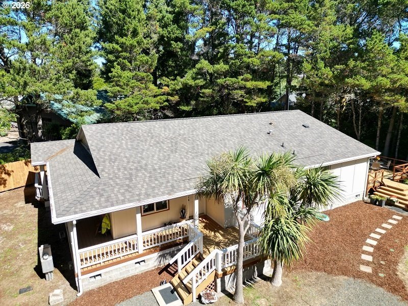 Beautiful home in desirable beach area location. Tucked away on - Beach Home for sale in Florence, Oregon on Beachhouse.com