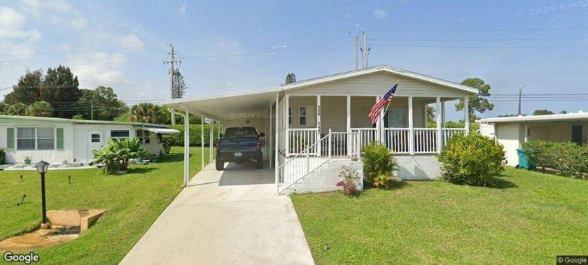 This is the one! Looks Brand New! 1394 square feet of LUXURIOUS - Beach Home for sale in Boynton Beach, Florida on Beachhouse.com