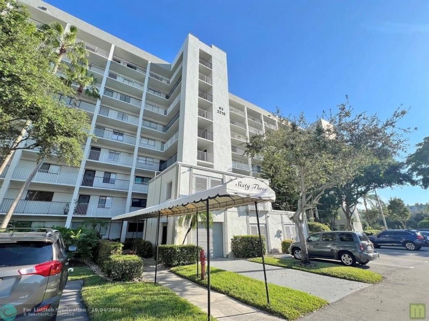 Lowest association dues in Cypress Bend - just $678/mo & no - Beach Condo for sale in Pompano Beach, Florida on Beachhouse.com