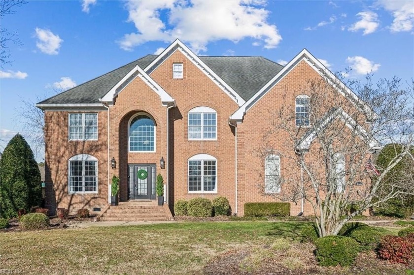 Luxury 4 side brick home located on cul-de-sac. Home is loaded - Beach Home for sale in Virginia Beach, Virginia on Beachhouse.com