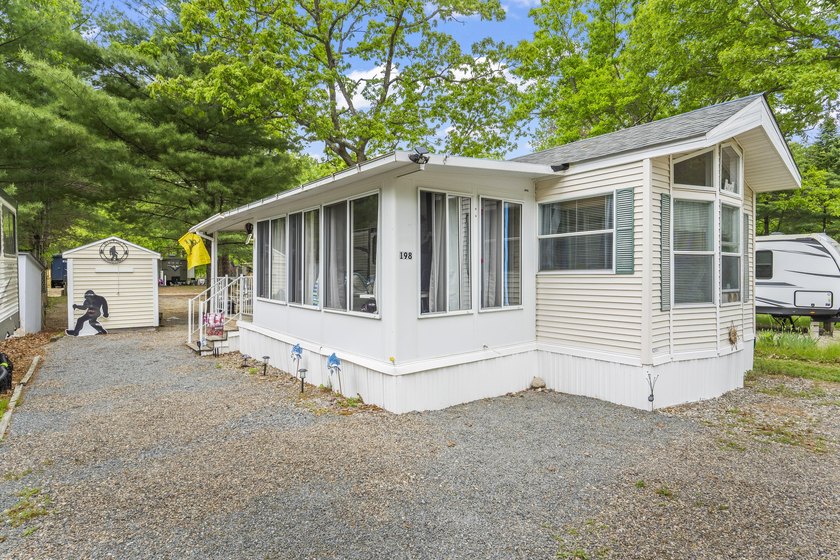 Affordable Seasonal Living in Southern Maine! Welcome to this - Beach Home for sale in Kennebunk, Maine on Beachhouse.com