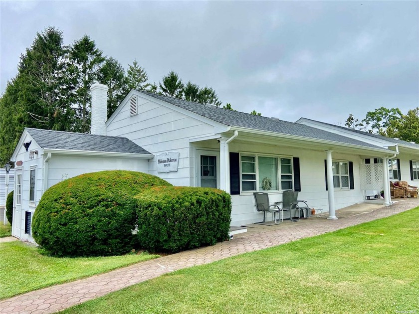 This Beautiful two-bedroom end unit 55+ Co-op is located in the - Beach Home for sale in Southold, New York on Beachhouse.com