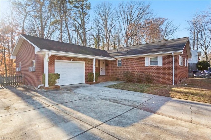 Beautiful all-brick rancher with an attached garage on a quiet - Beach Home for sale in Newport News, Virginia on Beachhouse.com