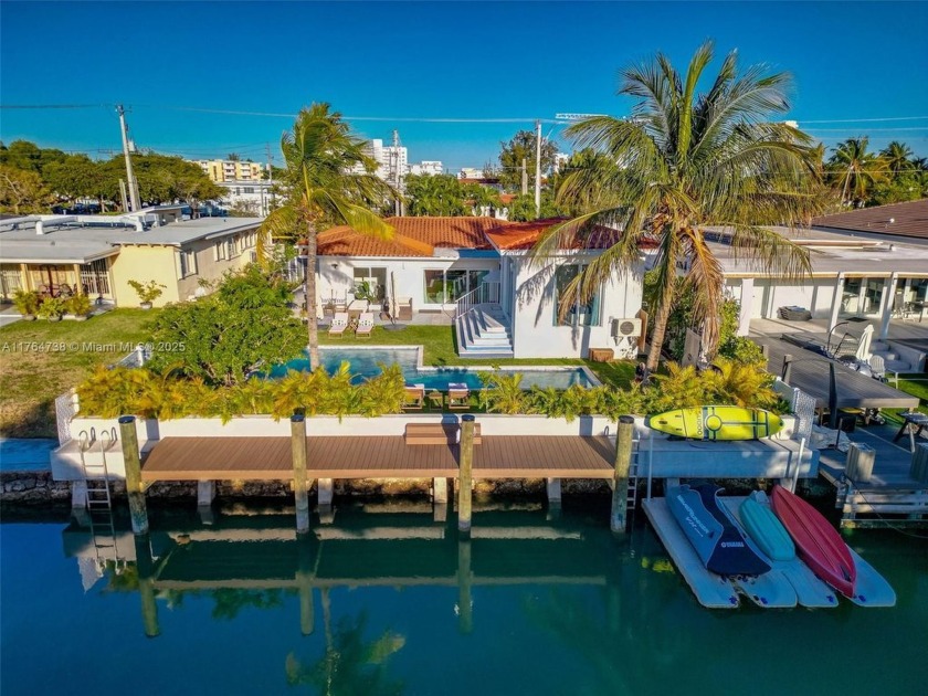 BOATERS DREAM ! NO FIXED BRIDGES Discover a spectacular upgraded - Beach Home for sale in Miami Beach, Florida on Beachhouse.com