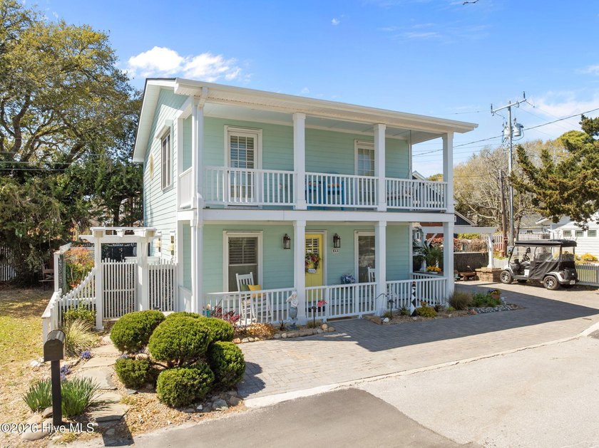 Welcome to the Sweet Life on Sunshine Court Rare opportunity to - Beach Home for sale in Beaufort, North Carolina on Beachhouse.com