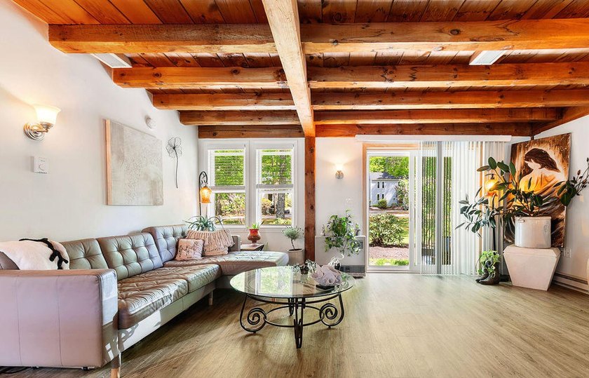 Welcome to this adorable three-story condo offering the perfect - Beach Condo for sale in York, Maine on Beachhouse.com