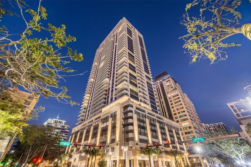 This exceptional 3 bedroom, 3.5 bath corner residence at Art - Beach Condo for sale in St. Petersburg, Florida on Beachhouse.com