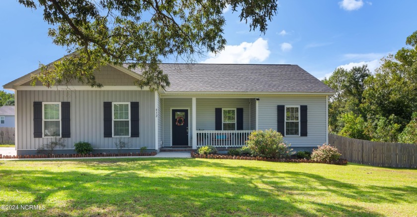 Discover your dream home in this beautifully updated 3-bedroom - Beach Home for sale in Hubert, North Carolina on Beachhouse.com