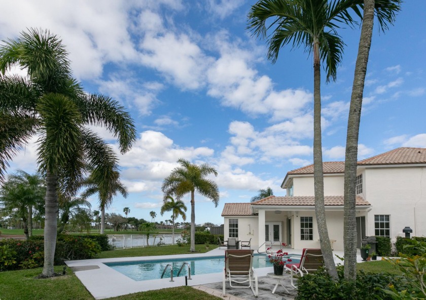Indulge in luxury at this Augusta Pointe gem, offering stunning - Beach Home for sale in Palm Beach Gardens, Florida on Beachhouse.com