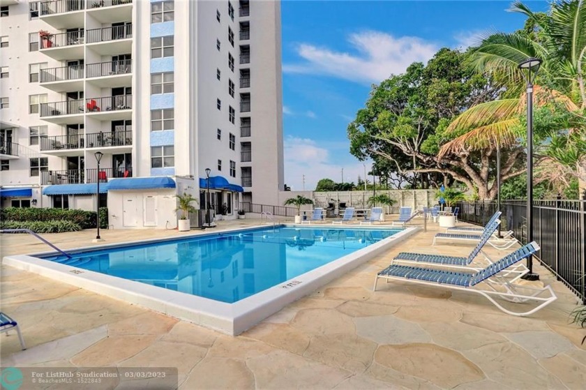 Beautifully renovated condo with open kitchen, new appliances - Beach Condo for sale in Fort Lauderdale, Florida on Beachhouse.com