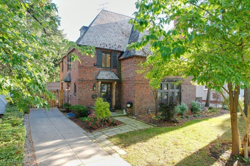 Welcome to the beloved Onaway neighborhood in Shaker Heights! - Beach Home for sale in Shaker Heights, Ohio on Beachhouse.com