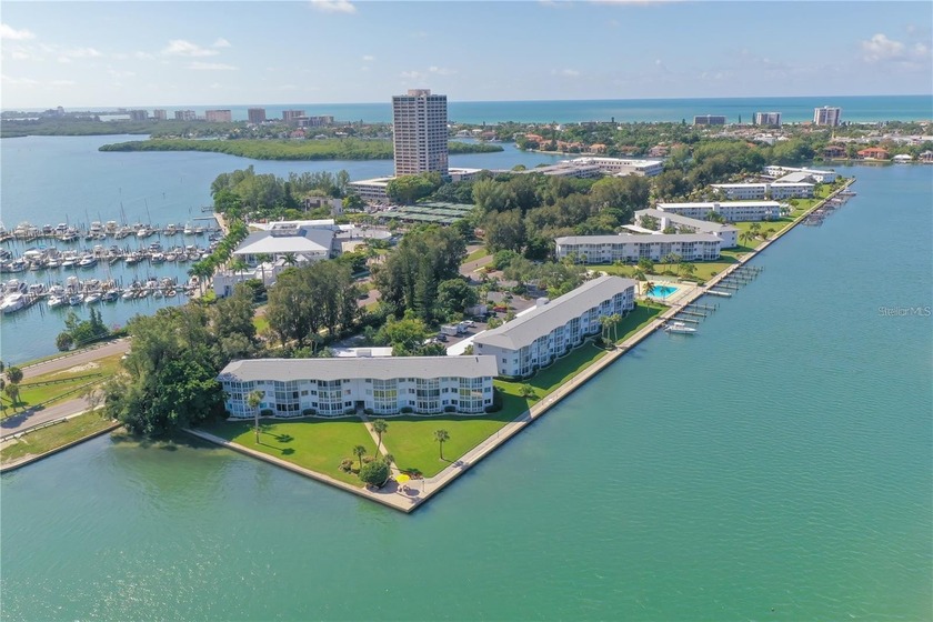 PRIME LOCATION: Sarasota Harbor East is a charming waterfront - Beach Condo for sale in Sarasota, Florida on Beachhouse.com