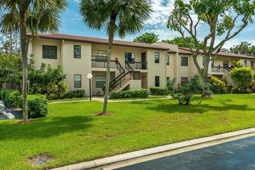 GREAT LOCATION AND ONE OF THE BEST OVER 55 COMMUNITIES. GREAT - Beach Condo for sale in Boca Raton, Florida on Beachhouse.com