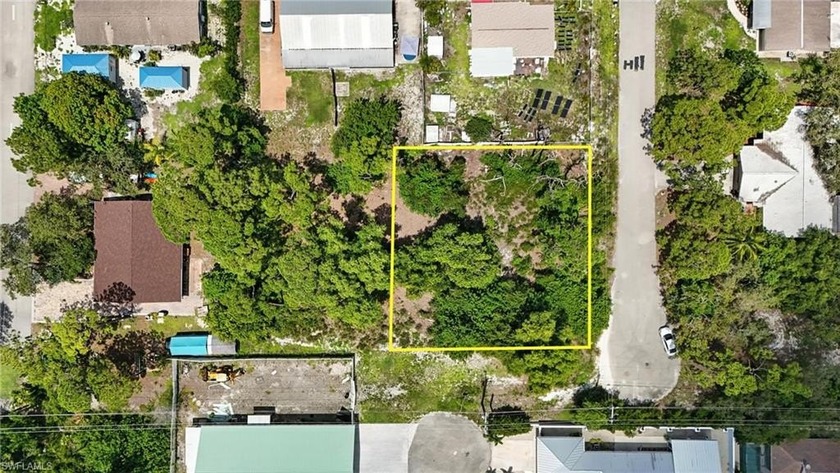 Rare double lot on a cul-de-sac opportunity in the highly - Beach Lot for sale in Bonita Springs, Florida on Beachhouse.com