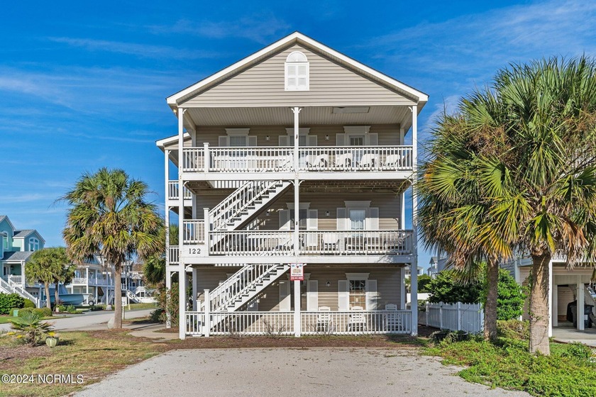 Location, Location, Location! Motivated Sellers! Tour today! 122 - Beach Home for sale in Holden Beach, North Carolina on Beachhouse.com