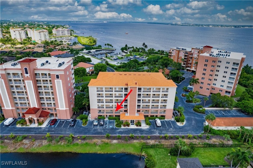 Welcome to Water's Edge in Fort Myers. This riverfront enclave - Beach Condo for sale in Fort Myers, Florida on Beachhouse.com