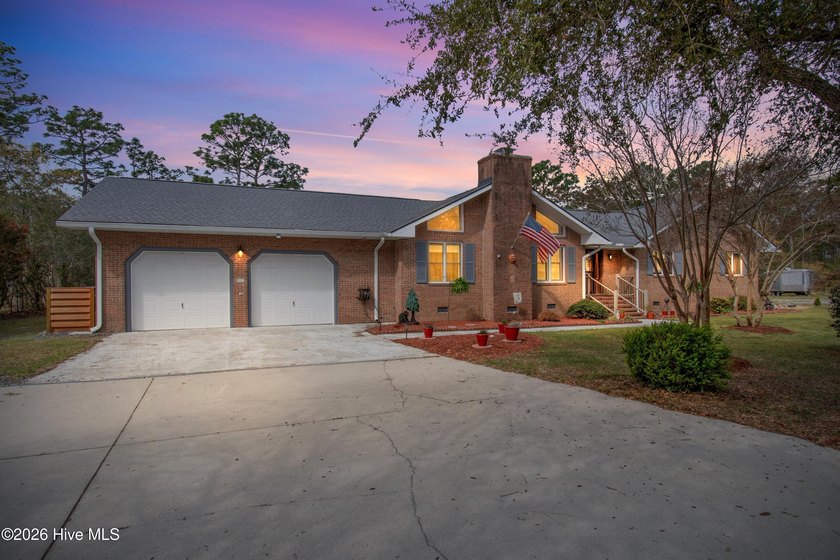 This renovated 3-bedroom, 2-bath ranch features a chef's kitchen - Beach Home for sale in Southport, North Carolina on Beachhouse.com