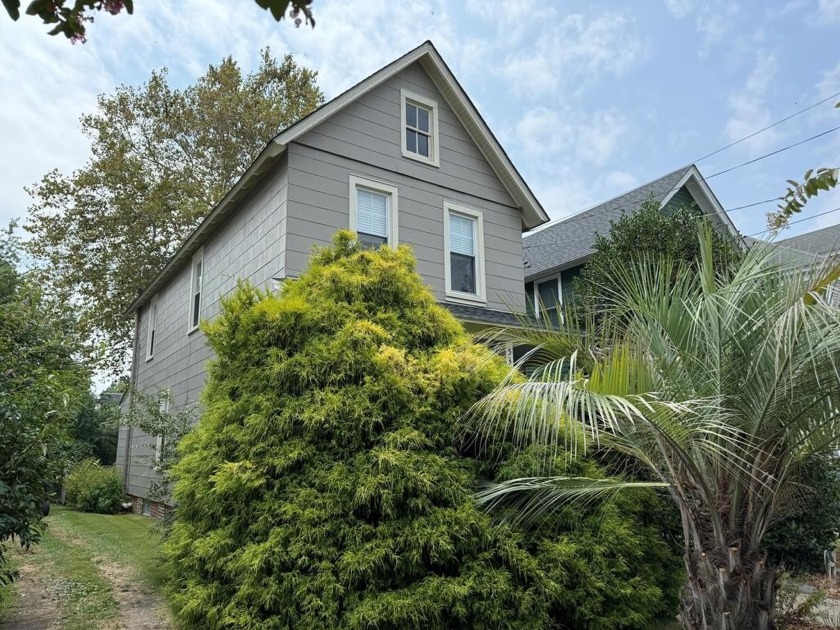 Historic home w/lush landscaping in the heart of Cape Charles is - Beach Home for sale in Cape Charles, Virginia on Beachhouse.com