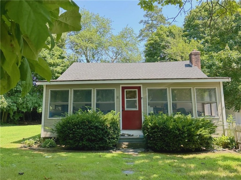 Welcome to your dream coastal retreat in Warwick, RI! This - Beach Home for sale in Warwick, Rhode Island on Beachhouse.com