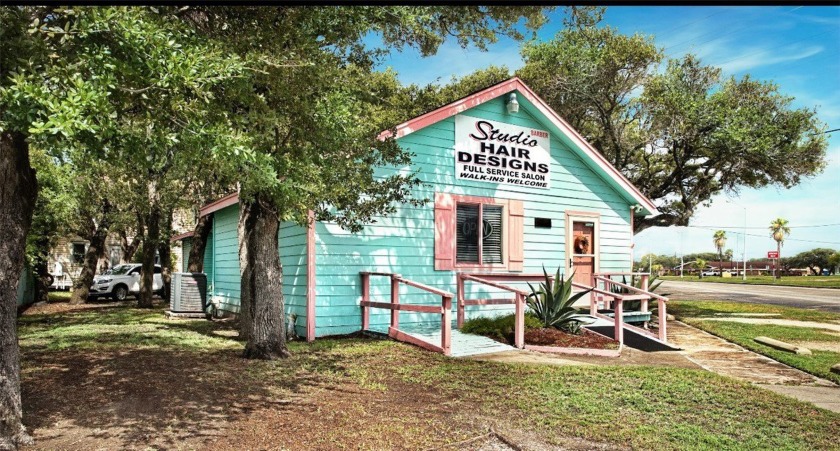 Excellent Commercial Investment Opportunity! Positioned in a - Beach Commercial for sale in Aransas Pass, Texas on Beachhouse.com
