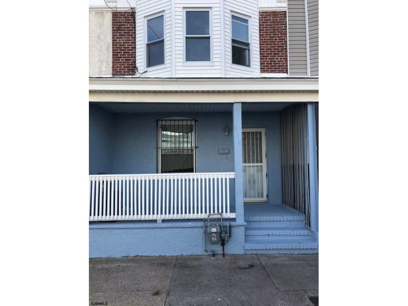 This is a 3-bedrooms and 2 full baths rowhouse located across - Beach Home for sale in Atlantic City, New Jersey on Beachhouse.com