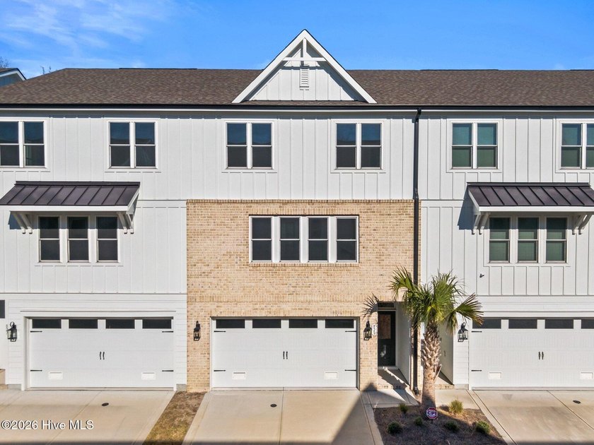 Brand new and move-in ready in Anchors Bend Townes. This - Beach Townhome/Townhouse for sale in Wilmington, North Carolina on Beachhouse.com