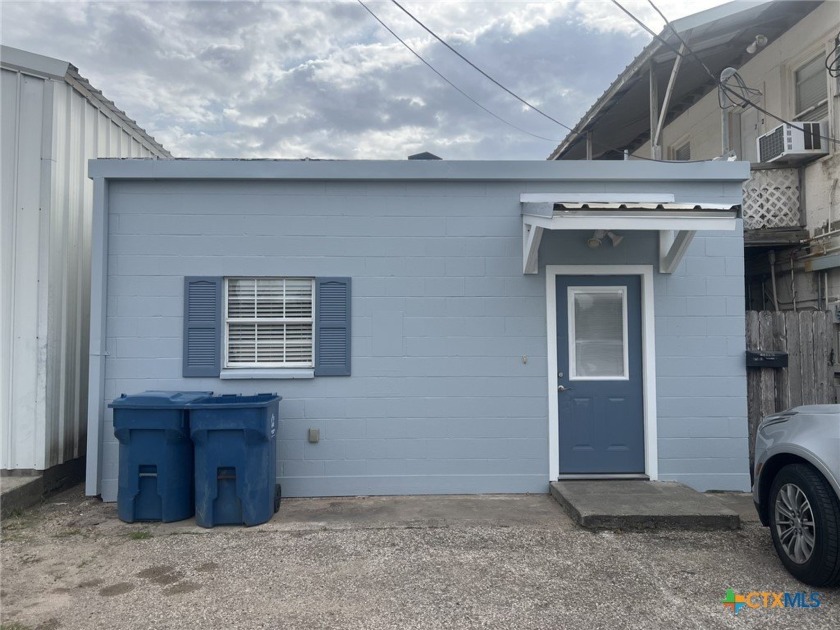 This storefront is ready to serve any number of needs. Recently - Beach Commercial for sale in Port Lavaca, Texas on Beachhouse.com