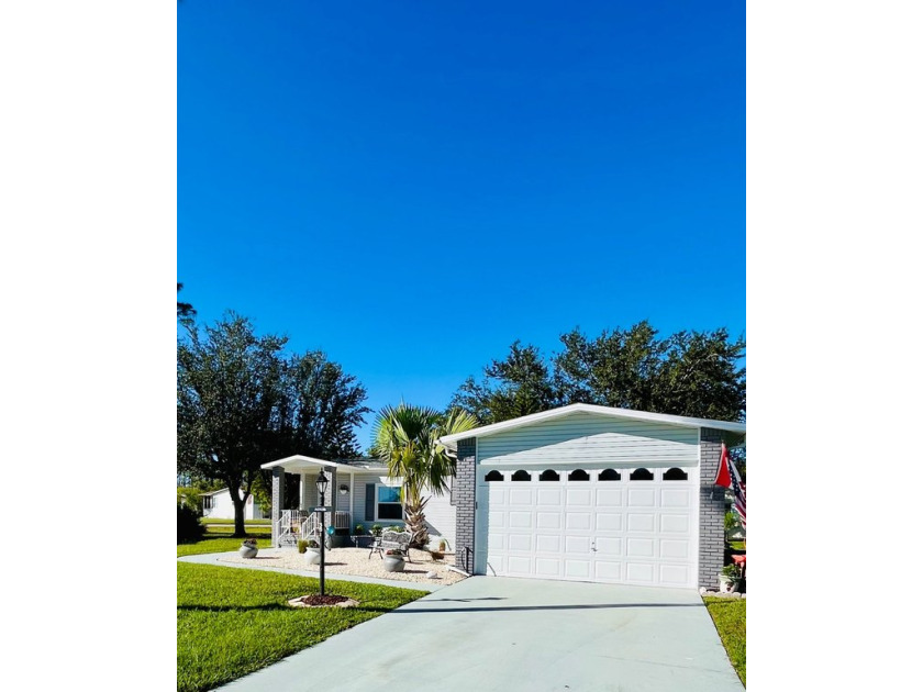 Beautiful 2-Bedroom Home in Pine Lakes Country Club    Welcome - Beach Home for sale in North Fort Myers, Florida on Beachhouse.com