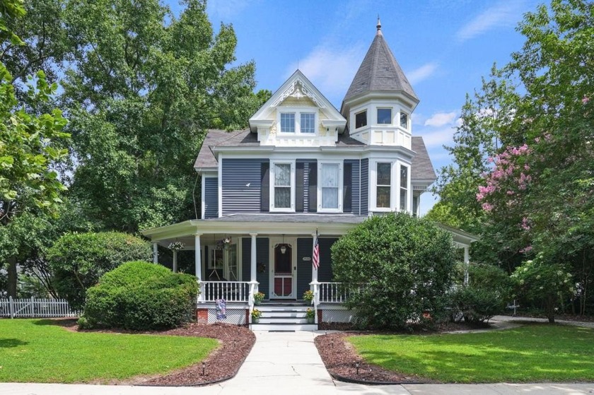 Welcome to the charming Victorian town of Parksley! This - Beach Home for sale in Parksley, Virginia on Beachhouse.com
