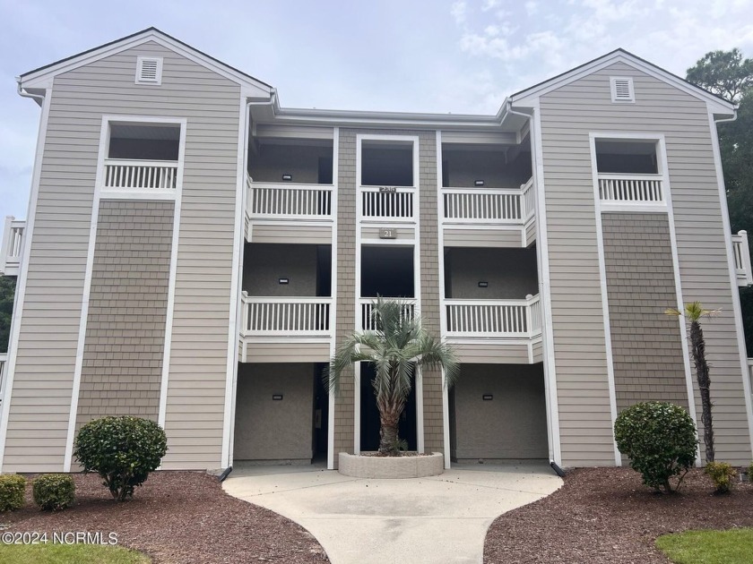 Location is everything! Only a few minutes to the beautiful - Beach Condo for sale in Sunset Beach, North Carolina on Beachhouse.com