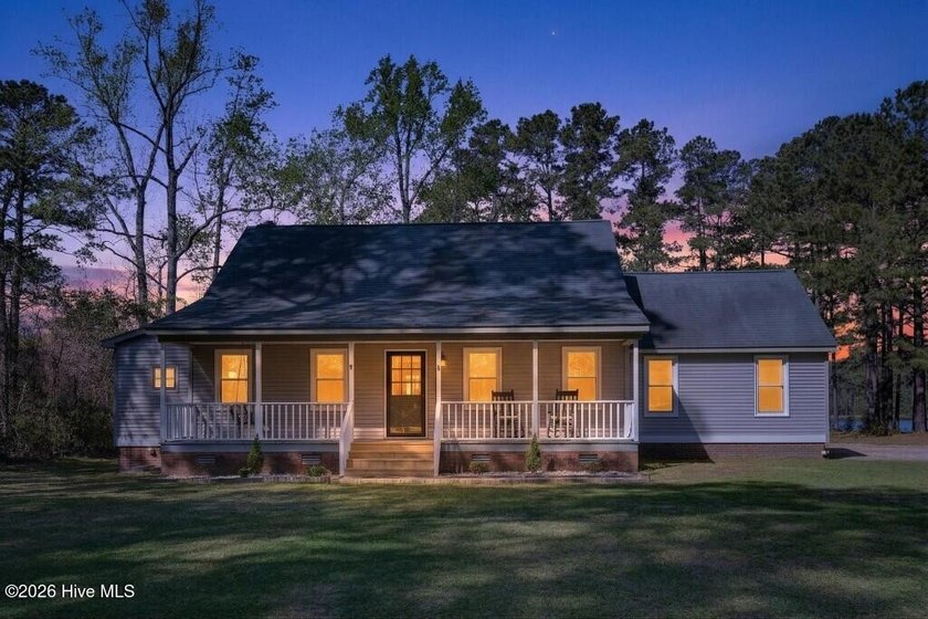 Finally, the elusive affordable waterfront oasis you have been - Beach Home for sale in Merritt, North Carolina on Beachhouse.com
