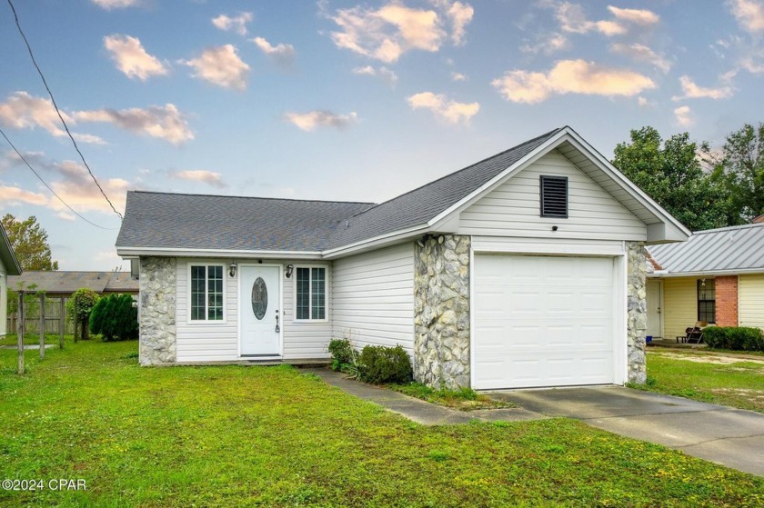 This 3 bedroom 2 bath home is located in Callaway and convenient - Beach Home for sale in Panama City, Florida on Beachhouse.com