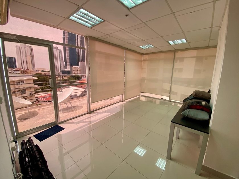 Welcome to this exclusive office for sale and rent in Obarrio 60 - Beach Commercial for sale in Panama City,  on Beachhouse.com