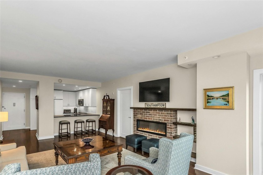 Welcome to Resort Style Living in this Luxury Condo Community - Beach Condo for sale in Port Washington, New York on Beachhouse.com