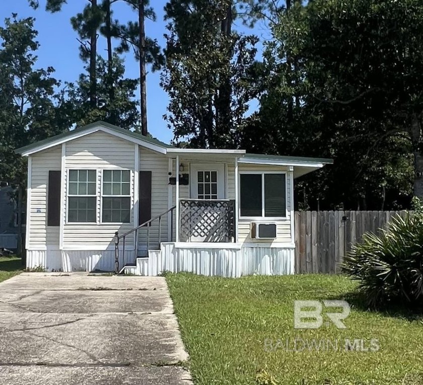 Welcome to your charming coastal retreat! Enjoy this vacation - Beach Home for sale in Lillian, Alabama on Beachhouse.com