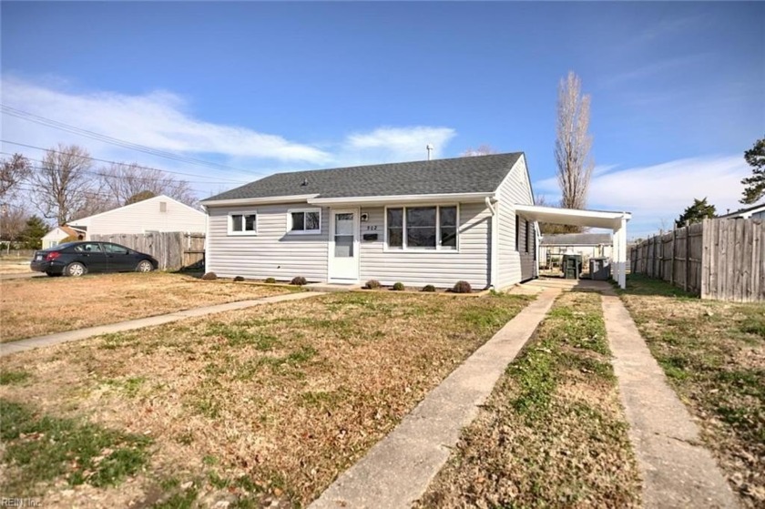 Welcome to this beautifully remodeled home! New Hvac system - Beach Home for sale in Hampton, Virginia on Beachhouse.com