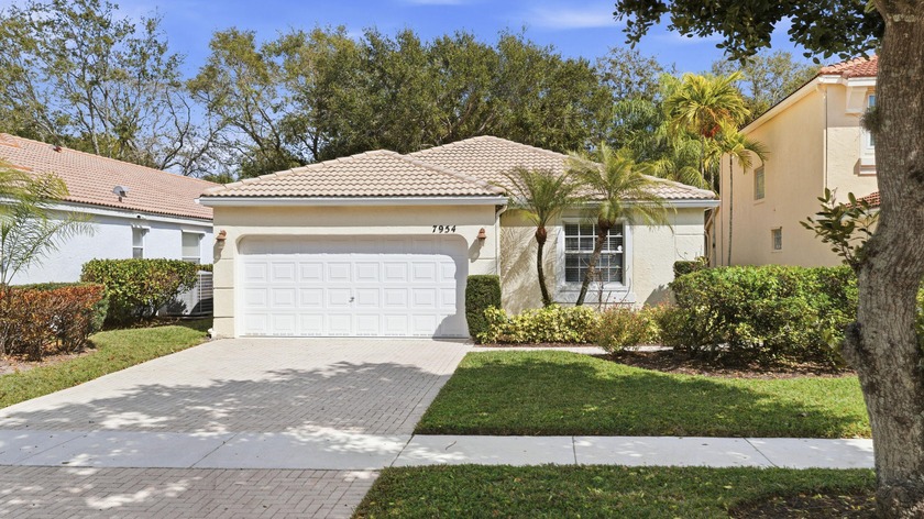 Original owner proudly maintained this charming 3 bedroom, 2 - Beach Home for sale in Lake Worth, Florida on Beachhouse.com