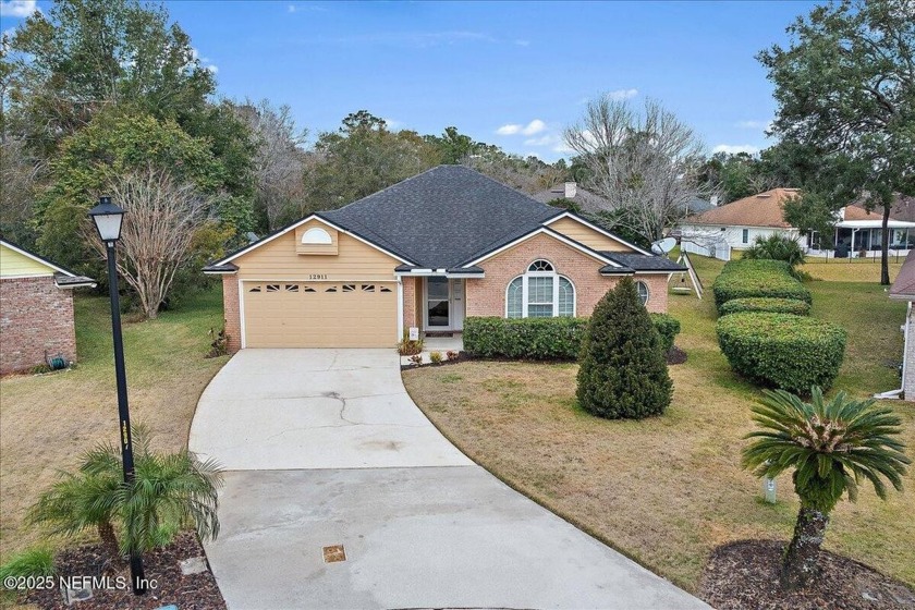 Check out this awesome 3- bedroom, 2-bath home on a spacious - Beach Home for sale in Jacksonville, Florida on Beachhouse.com