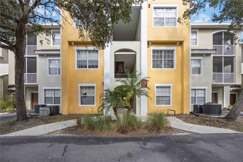 Welcome to Las Palmas of Sarasota, a highly sought-after gated - Beach Condo for sale in Sarasota, Florida on Beachhouse.com