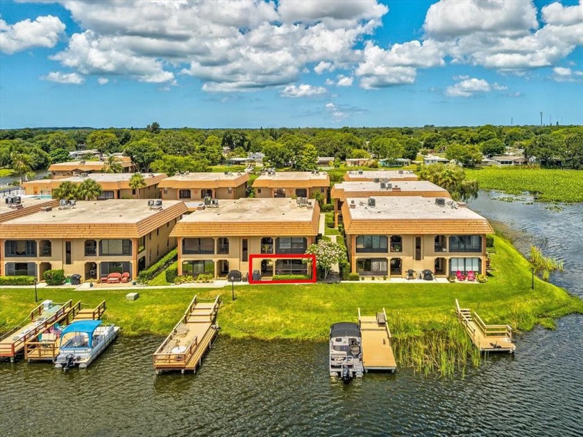 Gorgeous ground floor end unit condo located right on Lake - Beach Condo for sale in Largo, Florida on Beachhouse.com